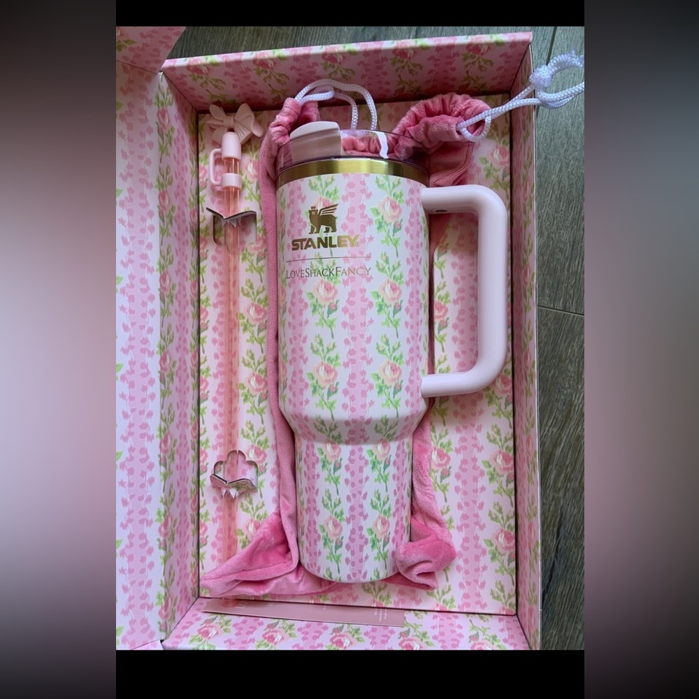Stanley x Love Shack Fancy Flowstate tumbler 40oz Brand new - Picture 4 of 7